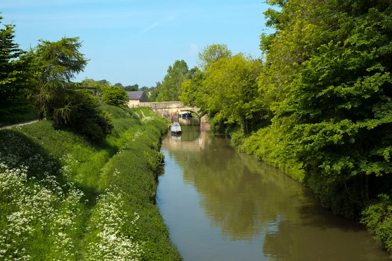 aen hill locks devizes kennet and avon canal