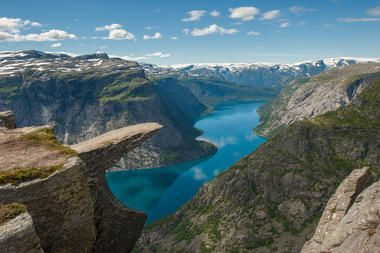 Besøg Preikestolen når I lejer hytte i Suldal 