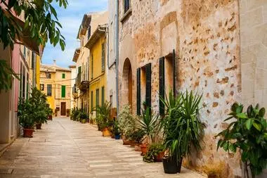 long-term holiday rentals in Spain