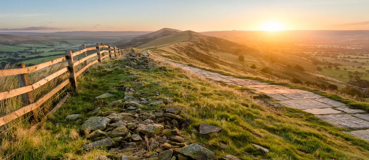 Sunrise view of The Great Ridge in the Peak District National Park in Derbyshire