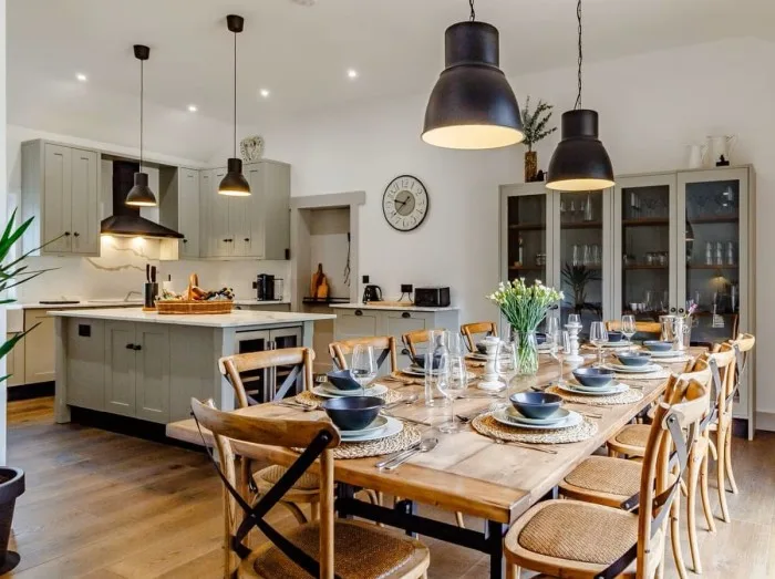 Spacious dining area at Walnut Tree Barn