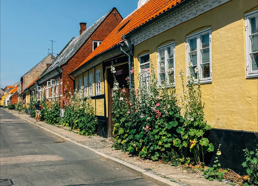 Hübsche Straße in Nysted, auf Lolland, Dänemark