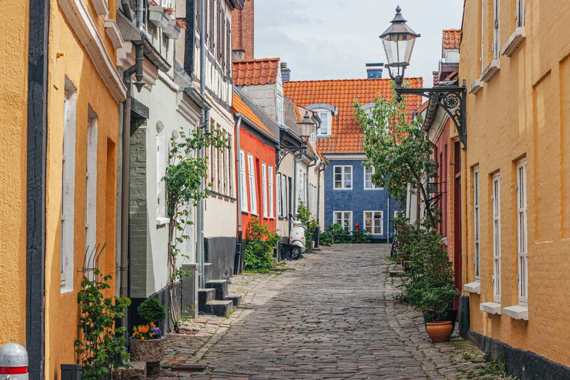 Esplorate città affascinanti come Aalborg dalla vostra casa vacanze in Danimarca con NOVASOL