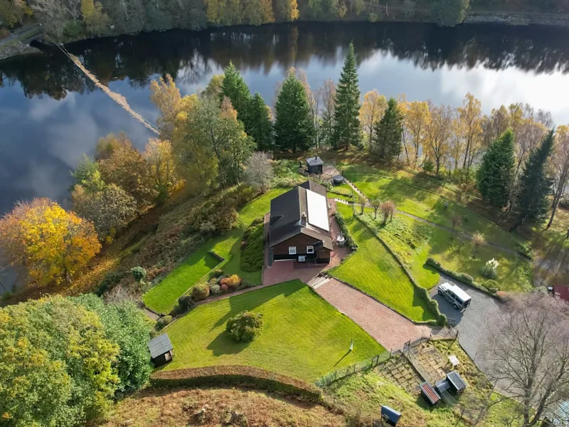 Clunie Dam Lodge, Loch Tummel