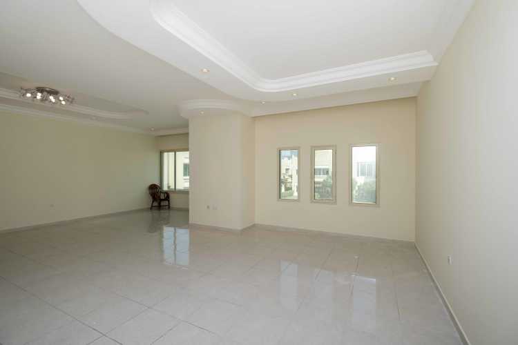 25 Spaces Real Estate - West Bay Lagoon - Villa for Rent - 18th of October 2021 ref6526 (6)