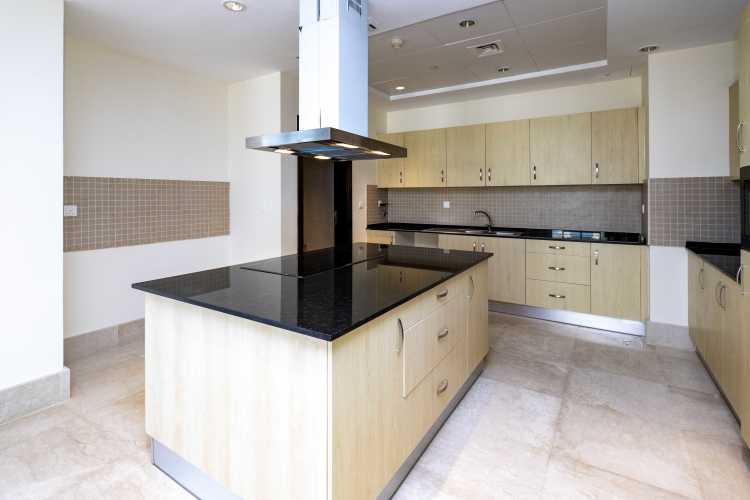 25 Spaces Real Estate - Porto Arabia - Properties for Sale - 14th of June ref6031 1