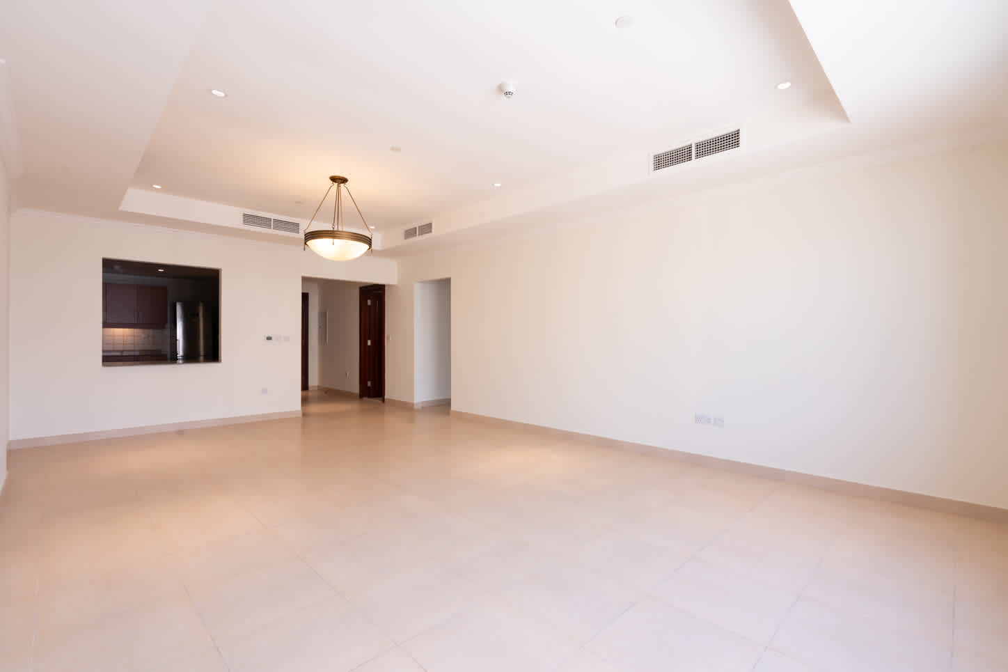 25 Spaces Real Estate - Porto Arabia - Properties for Rent - 16 March 2023 refWAPT258077 (9)