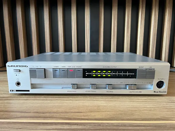 GRUNDIG V30