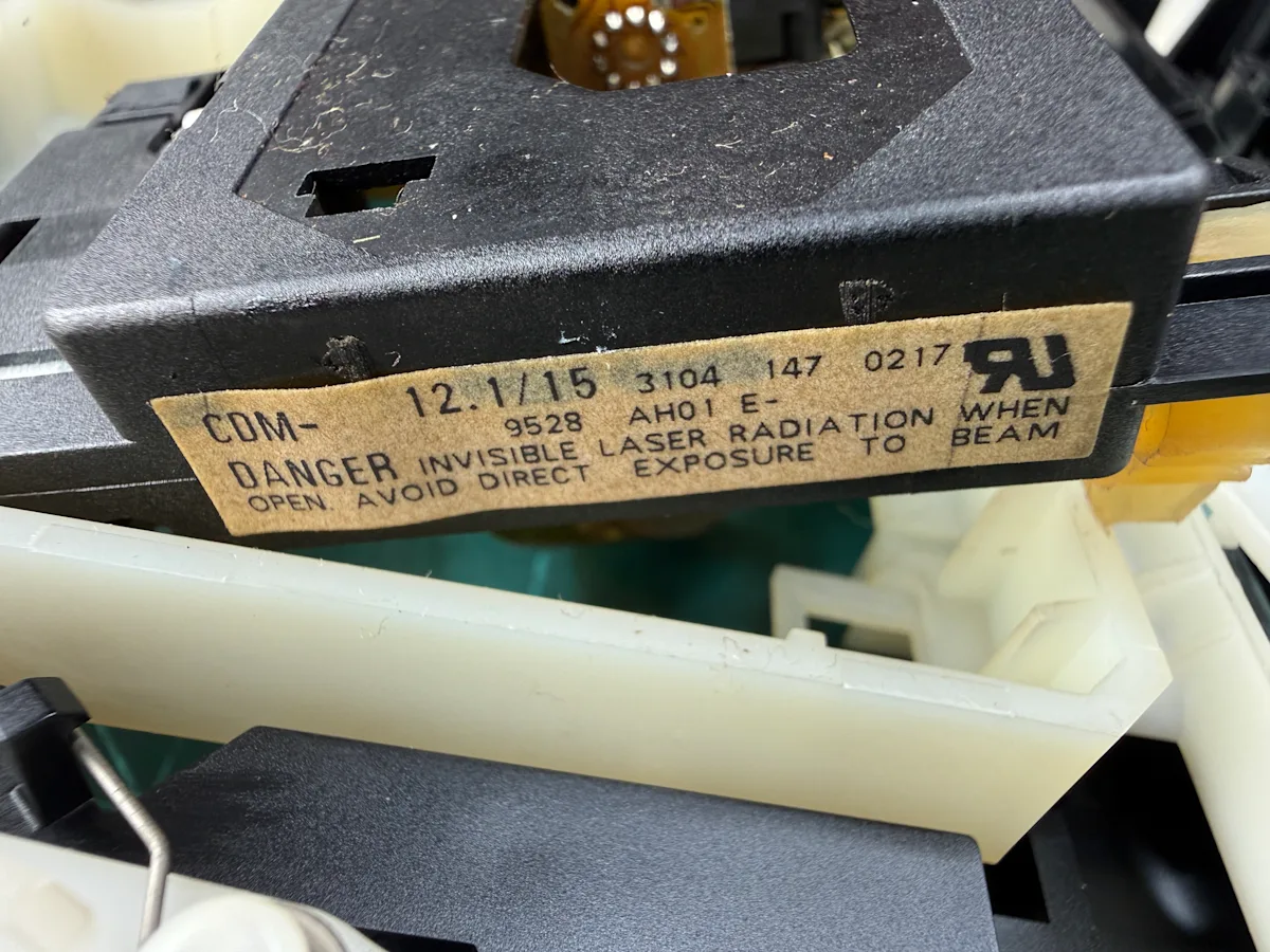 TECHNICS SL-PS670A