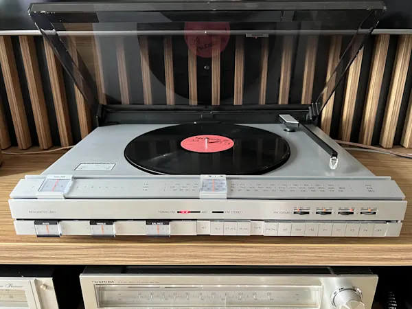 BANG OLUFSEN BEOCENTER 2800
