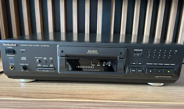 TECHNICS SL-PS770A