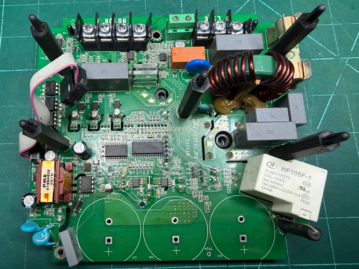 Falownik silnika Ebara E-drive 3000