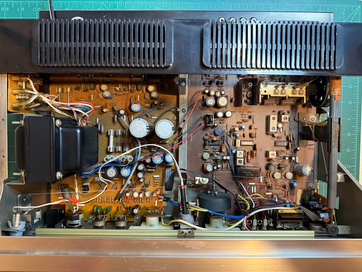 SANSUI G-2000