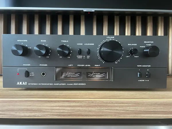 AKAI AM-2350