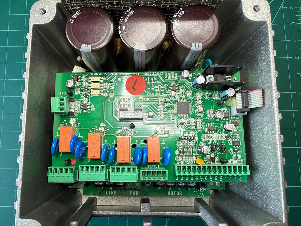 Falownik silnika Ebara E-drive 3000