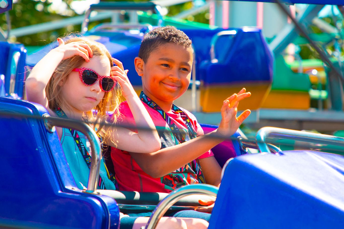 Kids riding Särkänniemi's Troika