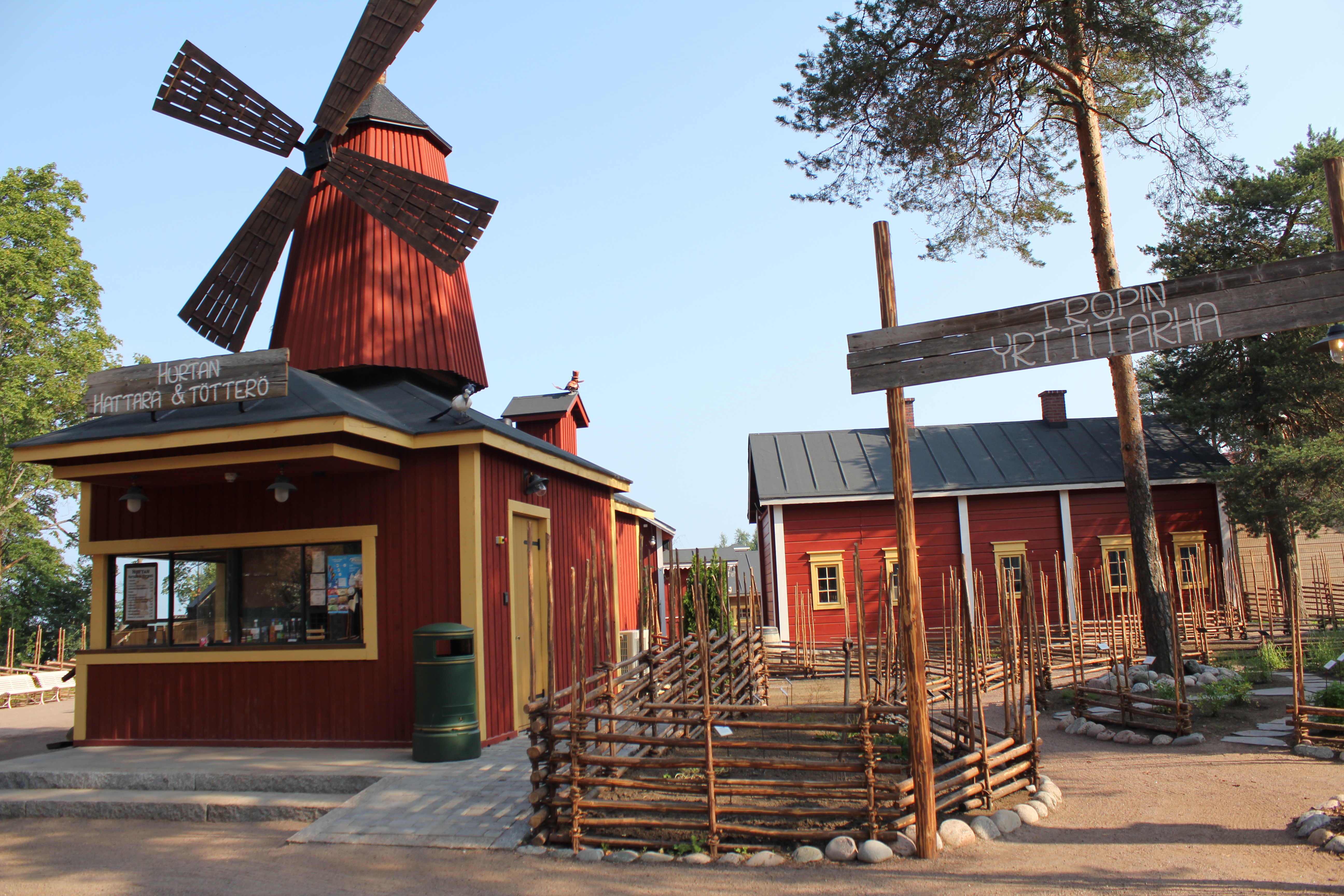 Hurtan Hattara & Tötterö Treat Kiosk | Särkänniemi