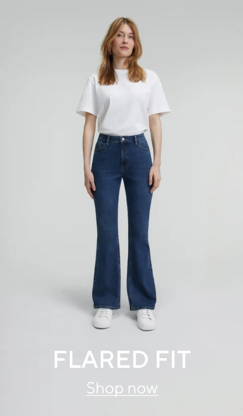 Damen-Flared Fit Jeans