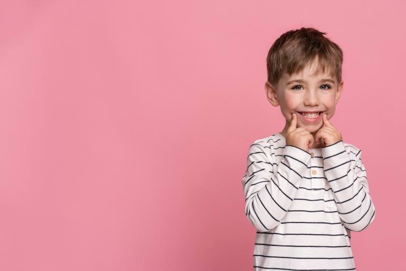 Geradere Zähne von klein auf: Aligner-Behandlung für Kinder