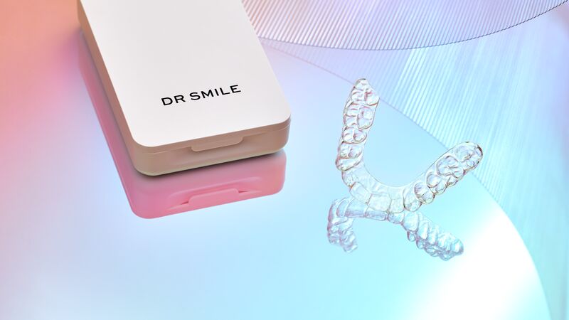 Zahnschiene und Aufbewahrungsbox von DR SMILE