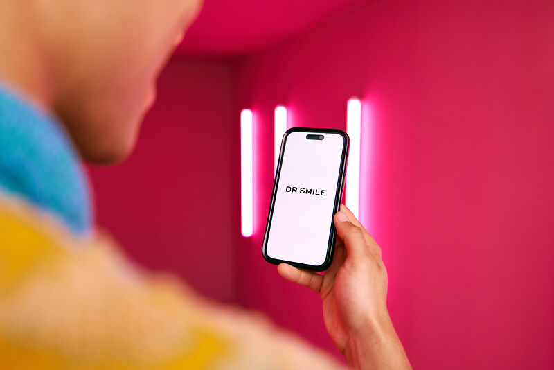 Weltweit erste Zeitreihenstudie, die die Wirkung elektronischer Reminder und Feedback auf die Compliance der Patienten bei der Behandlung mit Clear Alignern belegt