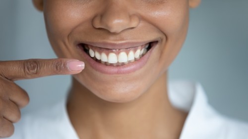 Des gencives saines sont tout aussi importantes que des dents saines