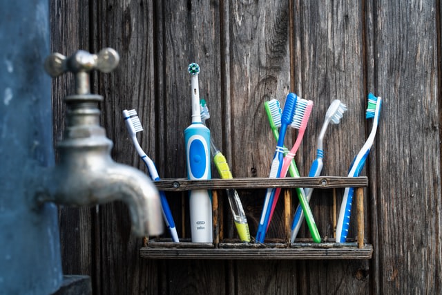 Zahnbürsten Toothbrush