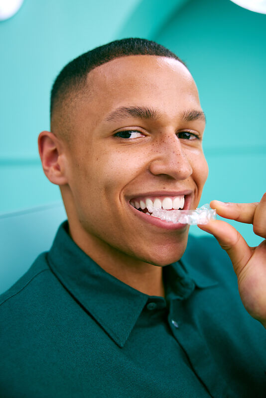 Tutorial: come mettere e togliere gli allineatori DR SMILE X Impress