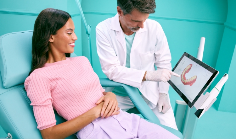 [CRO] Woman - Patient - Man - Dentist - 3D Scan - View - Medical - Background - Mobile