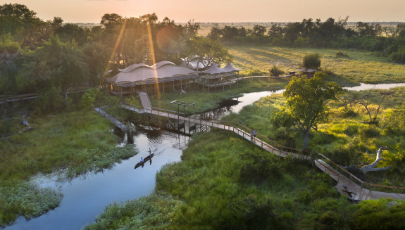 Xigera - Mokoro at sunrise