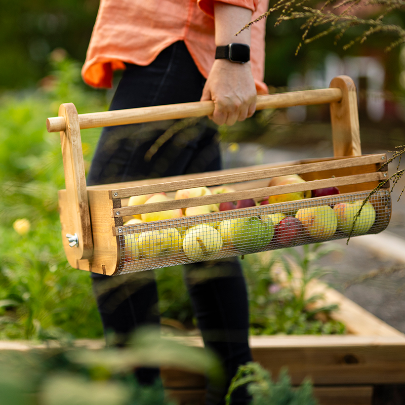 Sadonkorjuukori rakentuu itse. Kuvassa valmis sadonkorjuukori