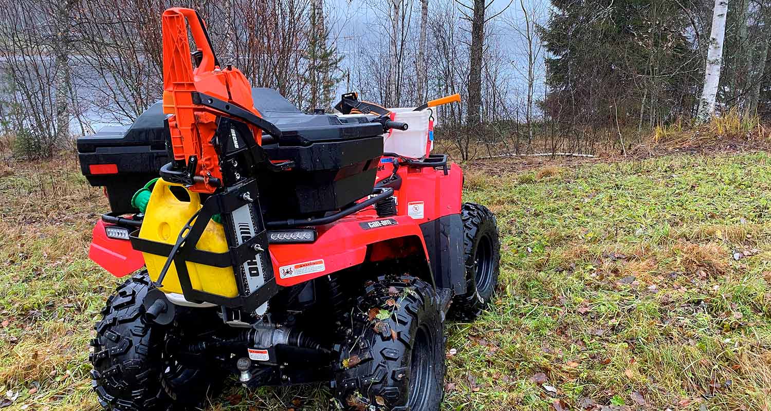 Moottorisahan sahateline mönkkärissä