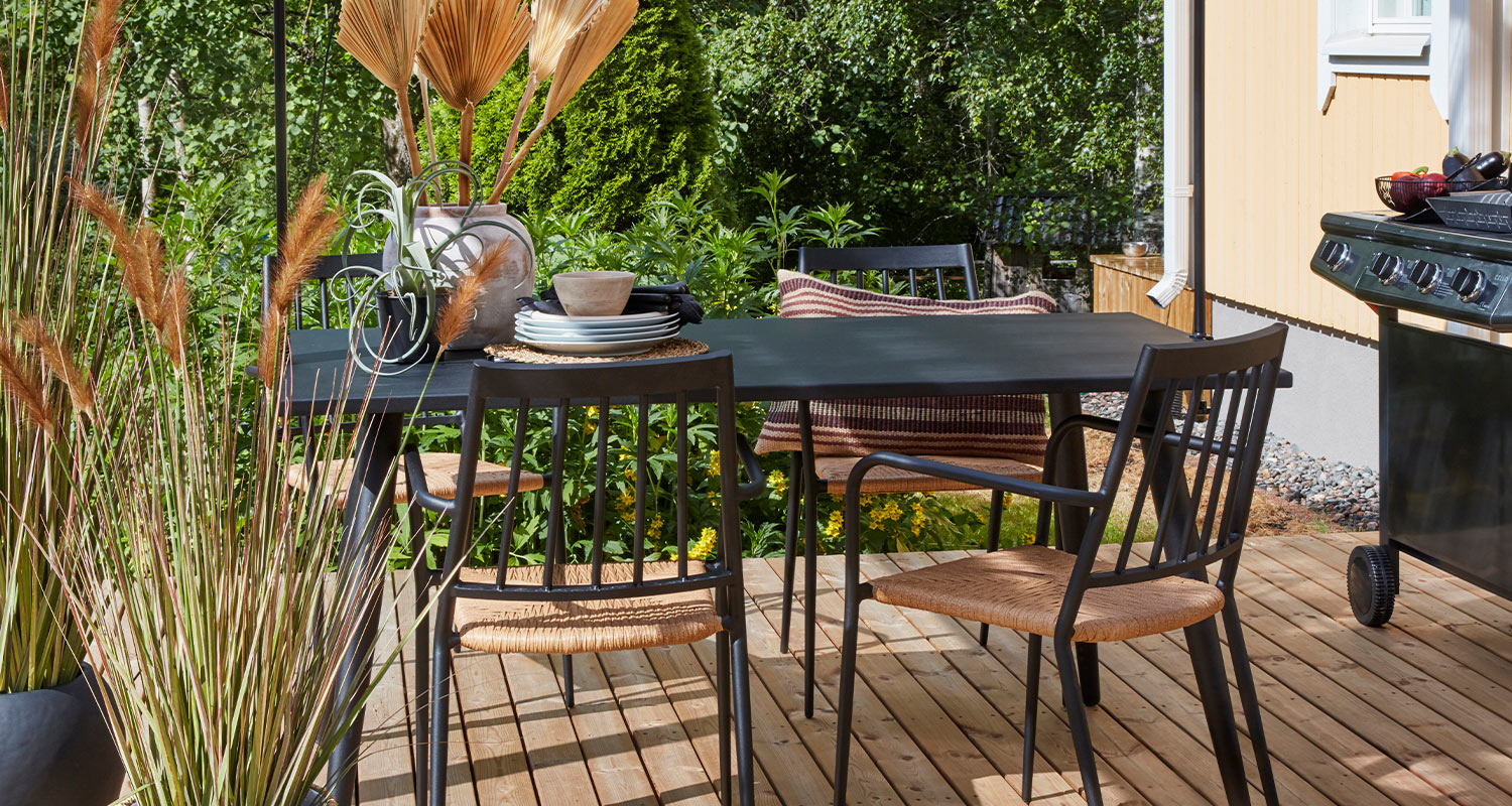 Japanilaistyylinen puutarha ja terassi toteutettuna K-Raudan tuotteilla.