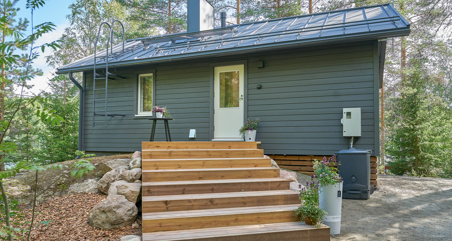 Erinin kesämökki Huvila & Huussi -ohjelmassa. Remontoinnissa mukana K-Rauta