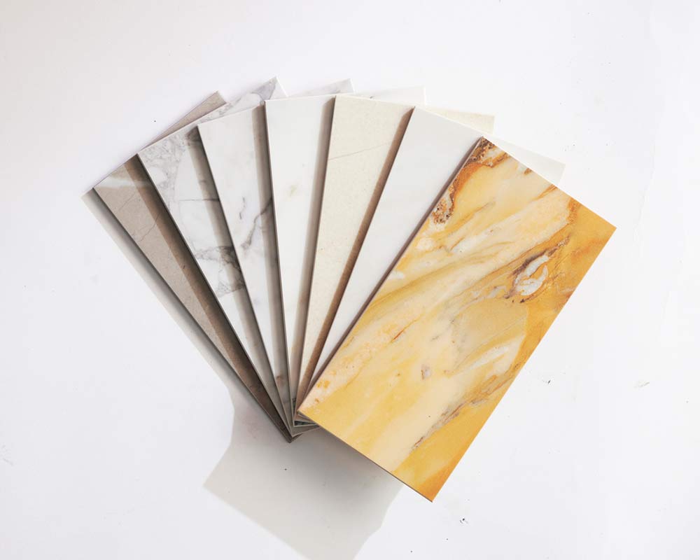 Vaaleita suuria laattoja