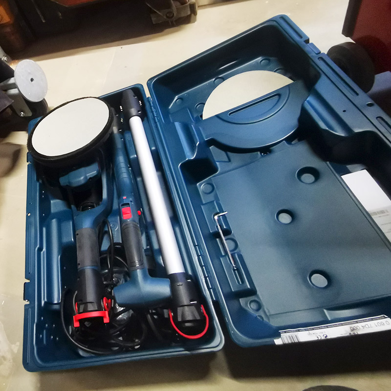 Ammattilaisella kokeilussa Boschin varsihiomakone mallia GTR 55-255 + tarvikkeet