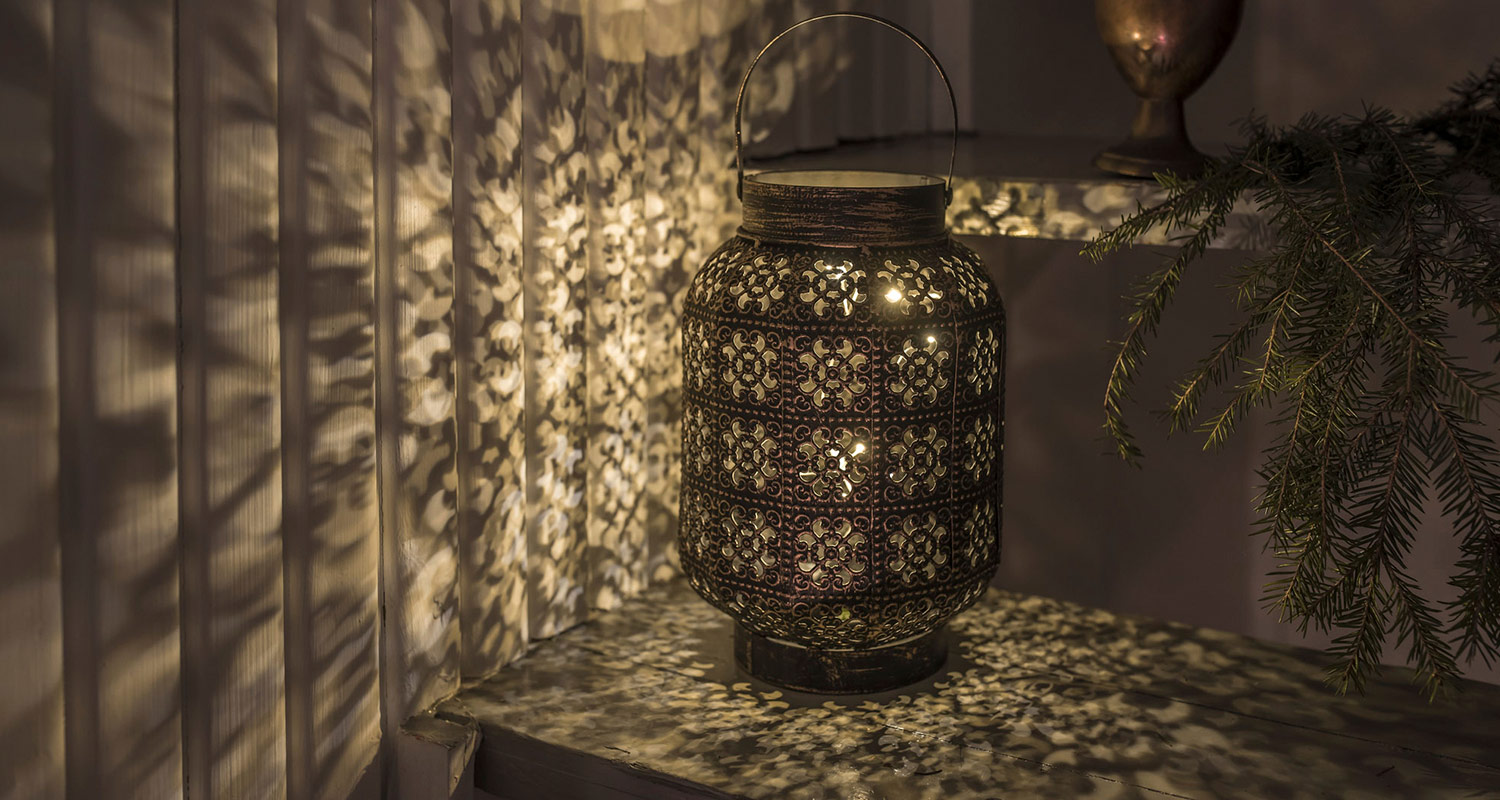 Itämaistyyppinen lyhty