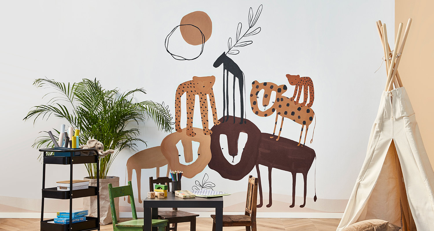 Kaisa Kartelan suunnittelema elainaiheinen kuuhunkurkottaja-tapetti vain K-Raudasta