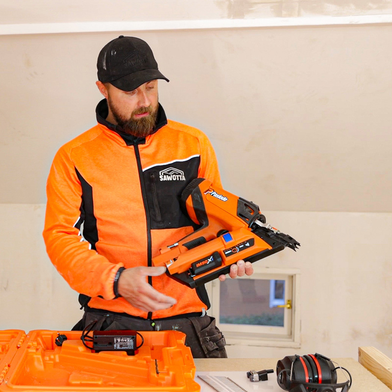 Ammattilainen testasi Paslode IM90Xi impulssinaulaimen ja 3M Pro-Protect -kuulonsuojaimet. Tuotteet löytyvät K-Raudan valikoimista.