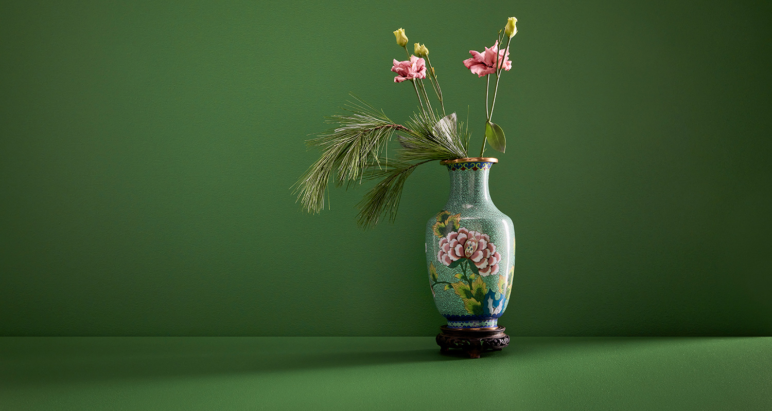 Syvän vihreä trendiväri T1630 Cellon sisämaalivärikartasta K-Raudasta