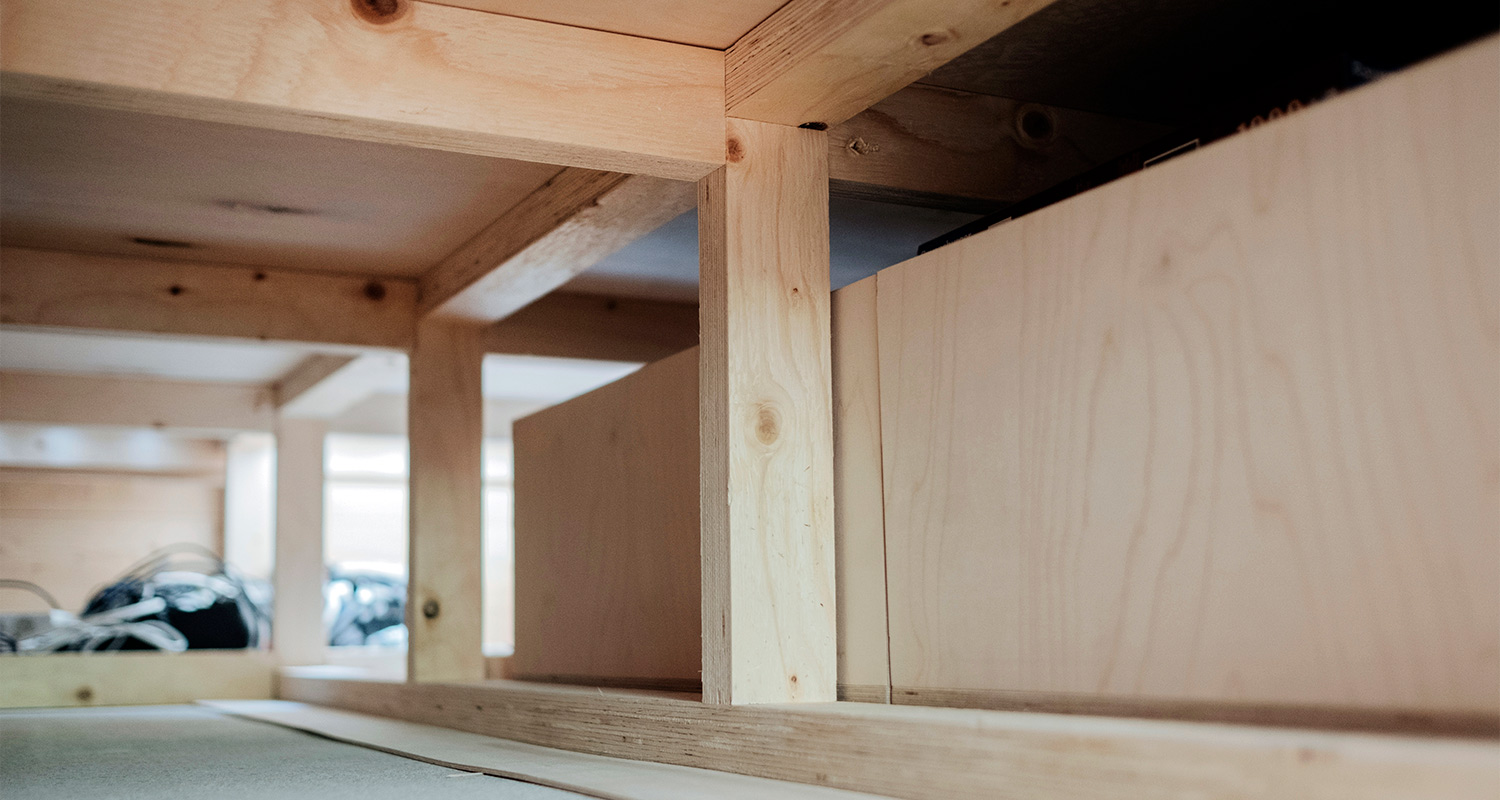 Korotetun alkovin runko kuvattuna sisältä päin.