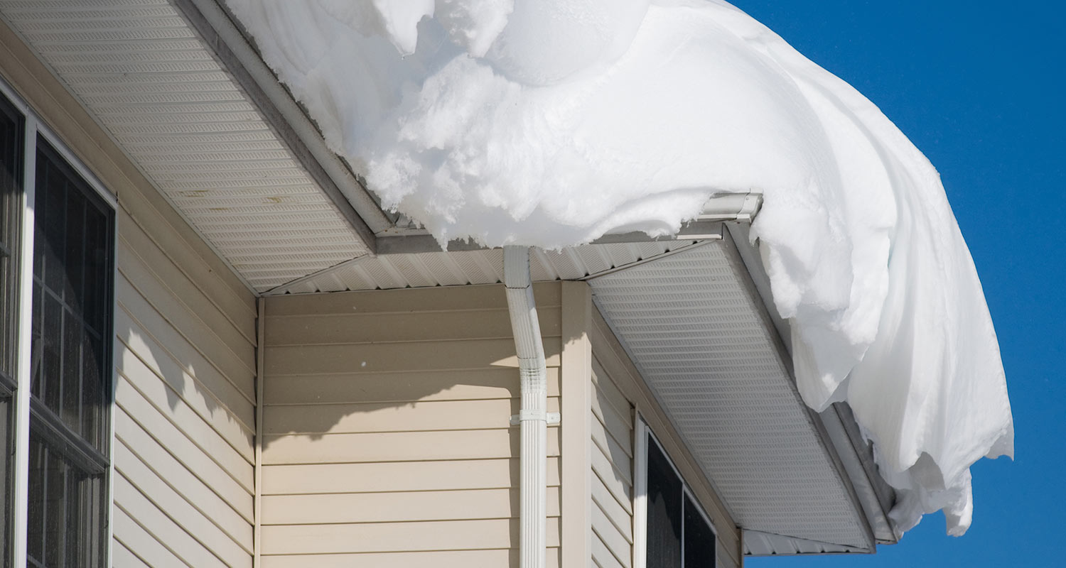 Luminen omakotitalon katto, tuotteet lumenpudotukseen katolta K-Raudasta