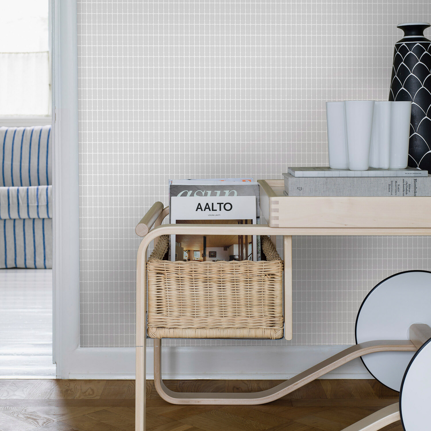 Tapettitrendit 2024: Kuvassa Scandinavian Designers III 1966 kuitu 10,05m -tapetti.