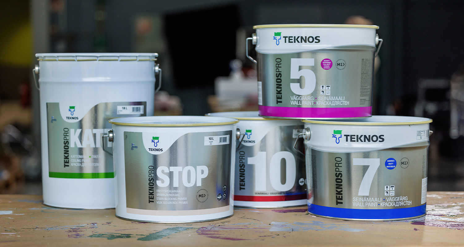 Kuvassa TEKNOSPRO-maaleja ammattilaisten käyttöön