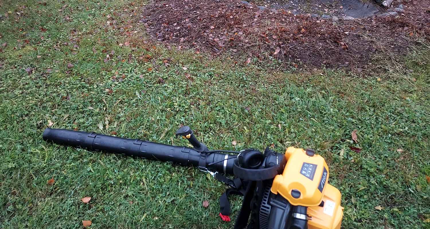 tuotetesti-reppupuhallin-stiga-bl-980-r-krauta-ak-puhallin-pihalla