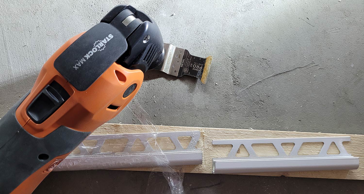 Käytössä akkumonitoimikone FEIN AMM 700 Max Top AmpShare 2x4,0Ah tarvikkeilla