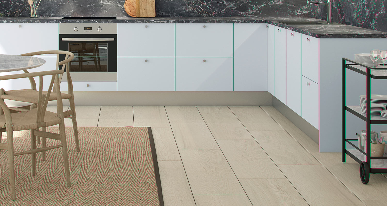 Leveäkuosinen lattia