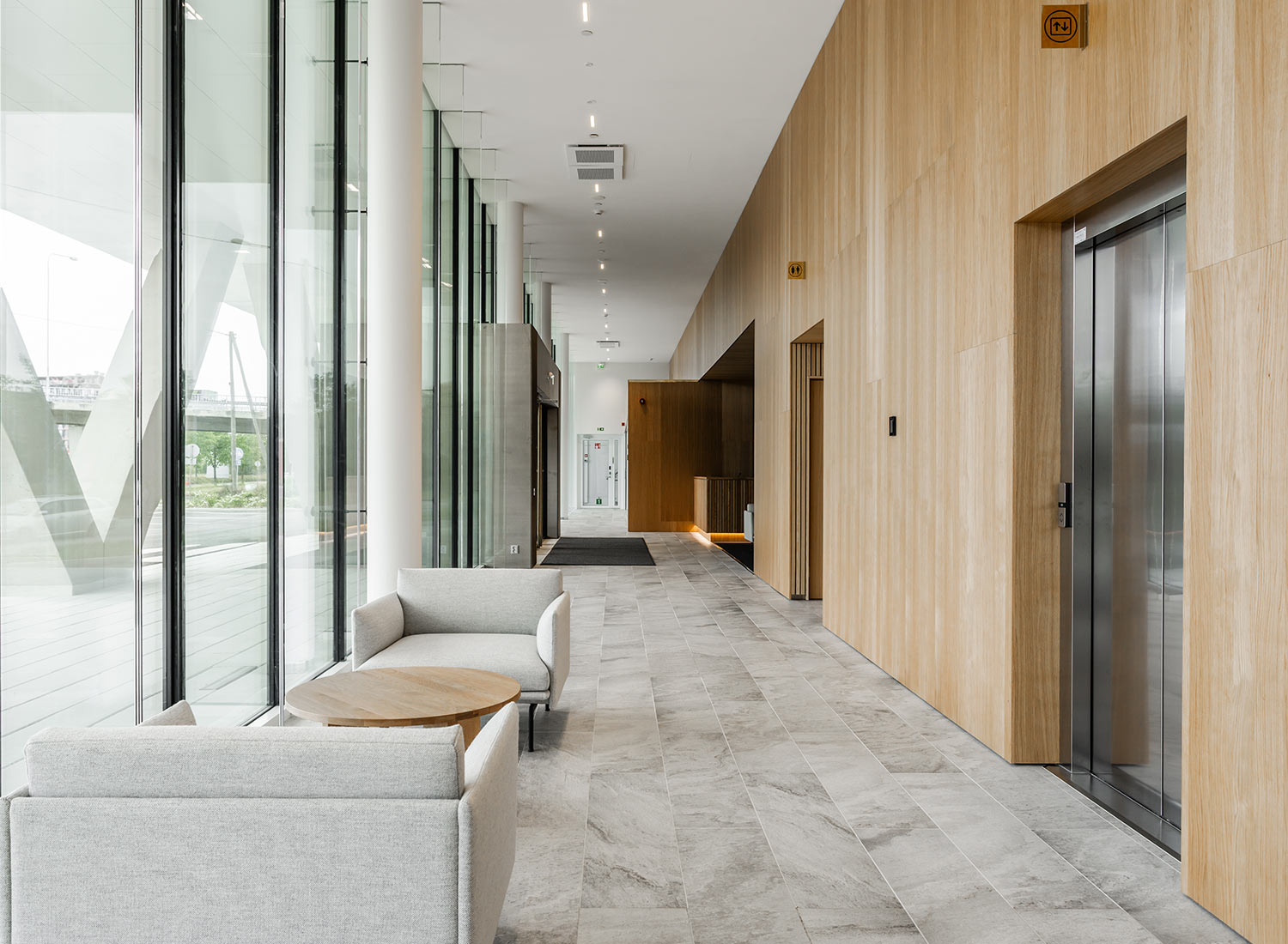 genecity-turku-krauta-dekostudion-referenssikohde-ak-aulatiloissa-marazzin-mystone-quartzite