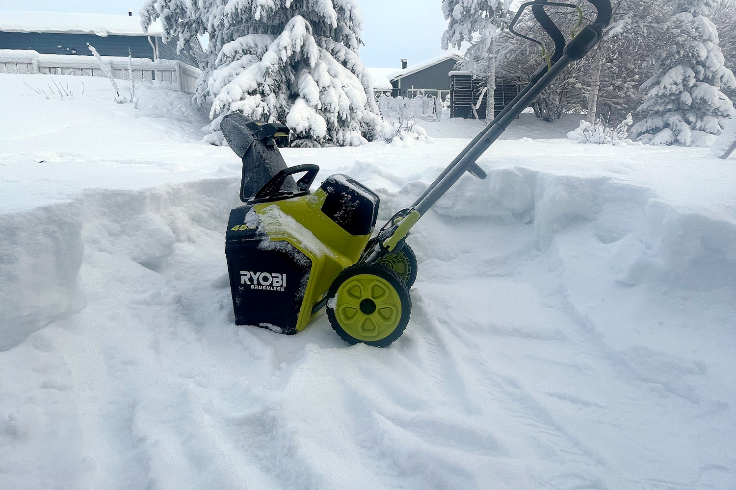 tuotetesti-akkulumilinko-ryobi-ry18stx45a-240-18v-one-plus-ak-2