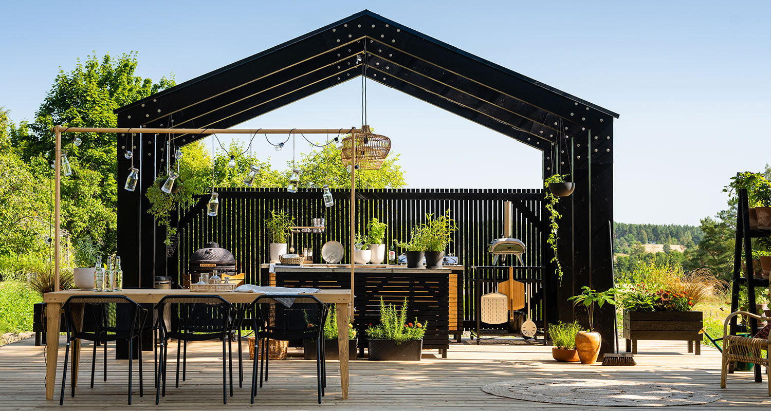 Moderni kesäkeittiö.